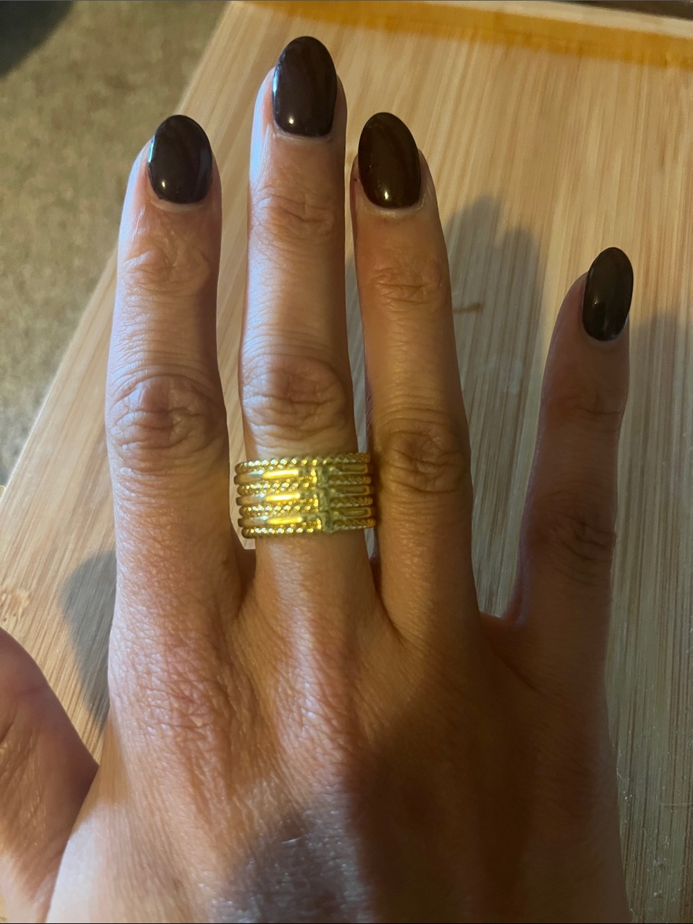 Source Unknown Gold Ribbed Wide Band Ring - size 7